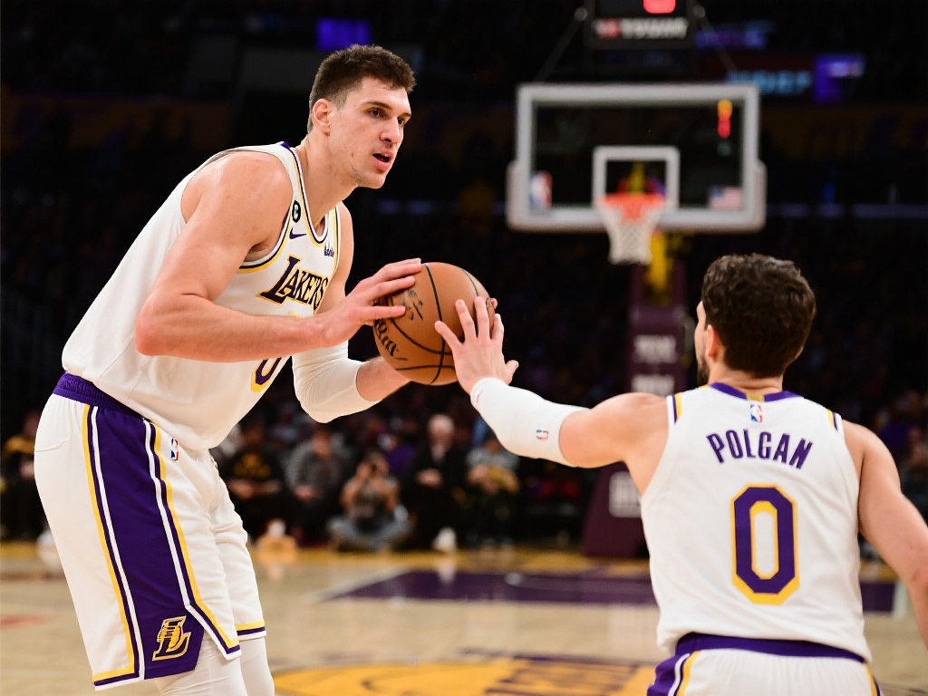 足球发展的 足球发展的